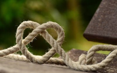 Los 5 nudos imprescindibles en escalada que deberías conocer.